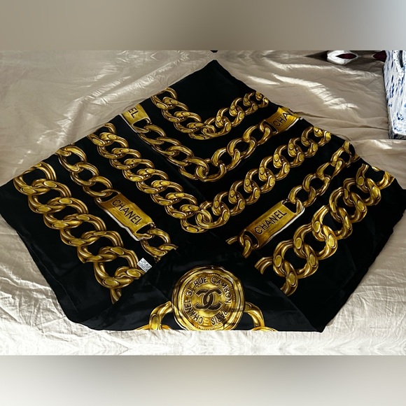 Rare Chanel 31 Rue Cambon Silk Scarf-Vintage - Picture 2 of 9